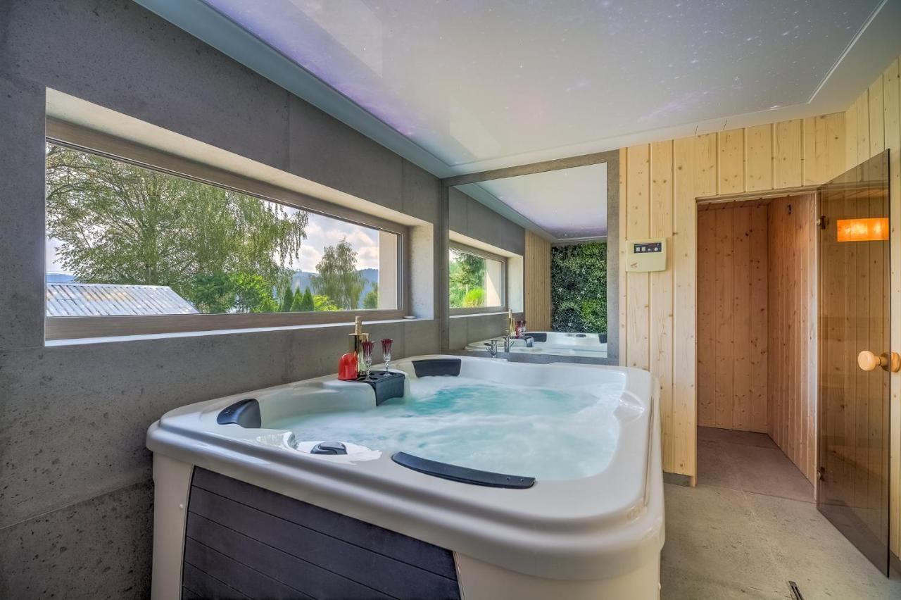 Znamirowickachata Sauna Jacuzzi Spa Znamirowice Exteriér fotografie